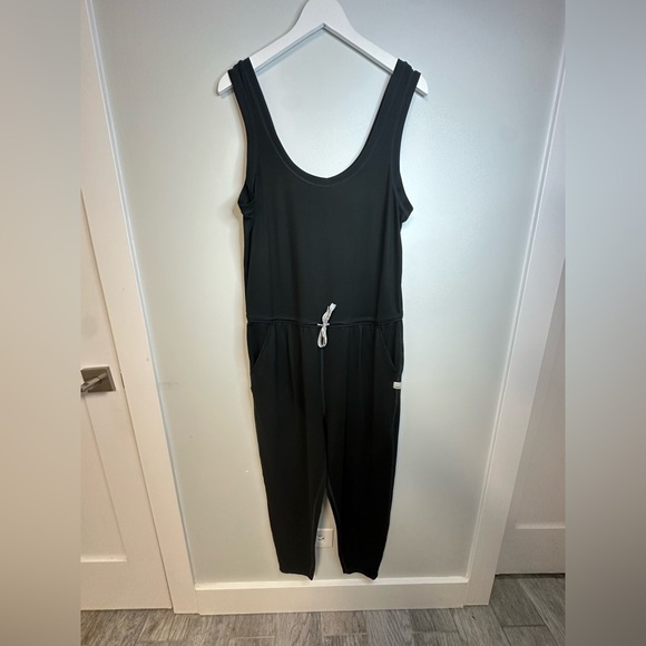 VUORI Lux Harem Jumpsuit Athleasure Comfy Cozy Black Size Medium - Picture 4 of 16